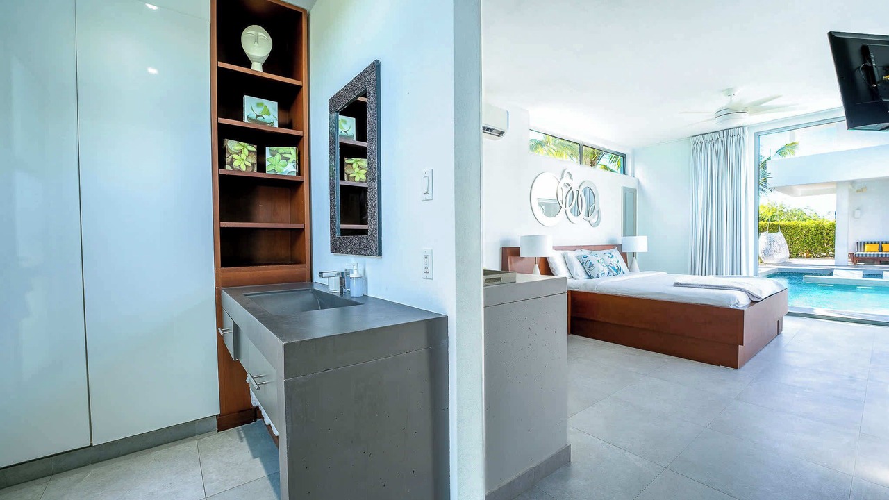 Photo of Bedroom in Long Bay