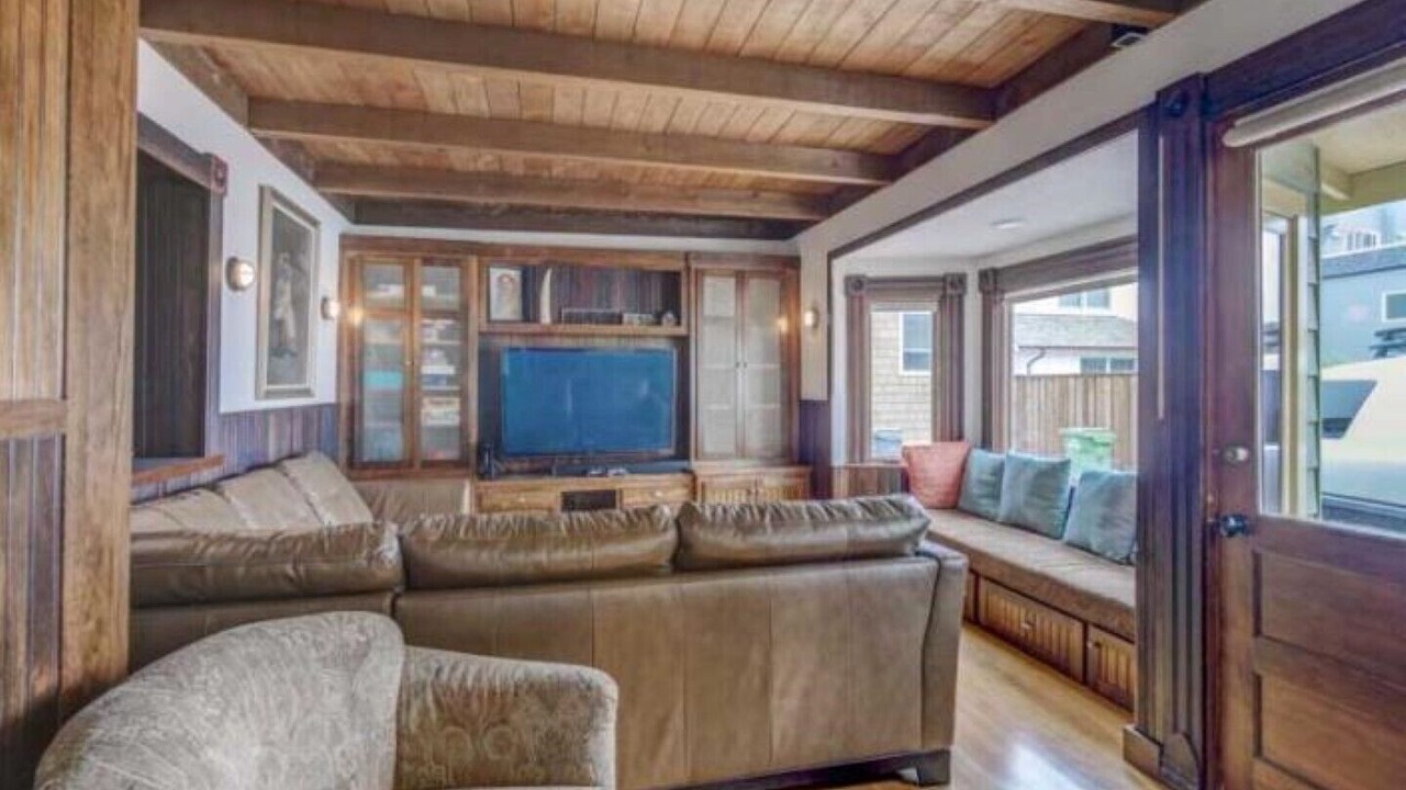 Photo of Livingroom in Eastside Santa Cruz