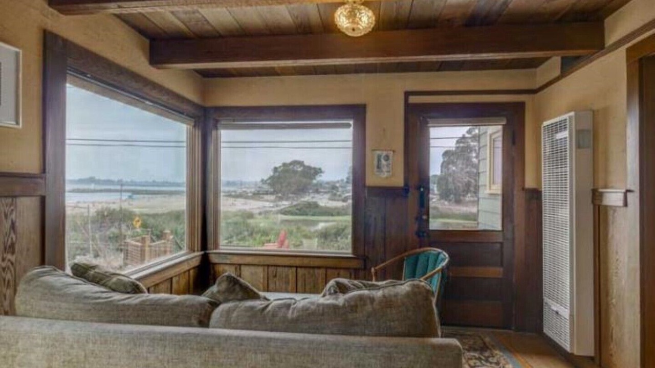Photo of Livingroom in Eastside Santa Cruz