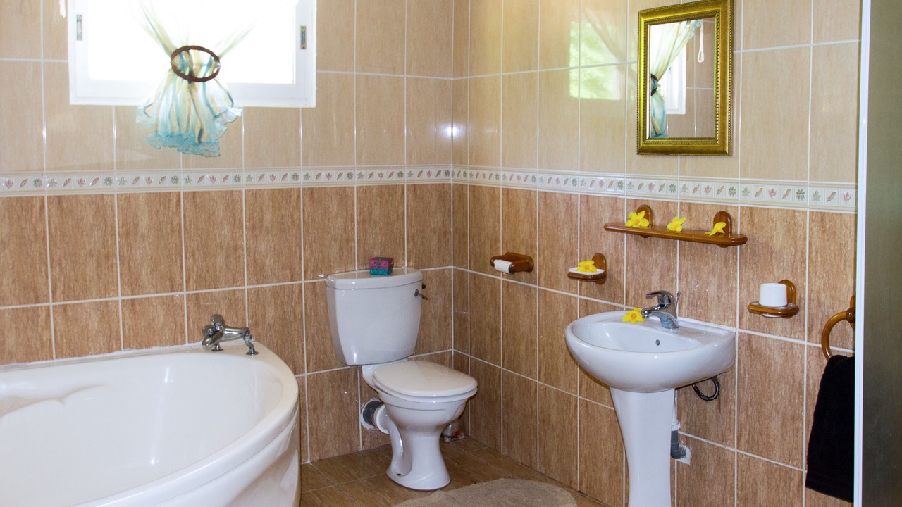 Photo of Bathroom in Mare Anglaise