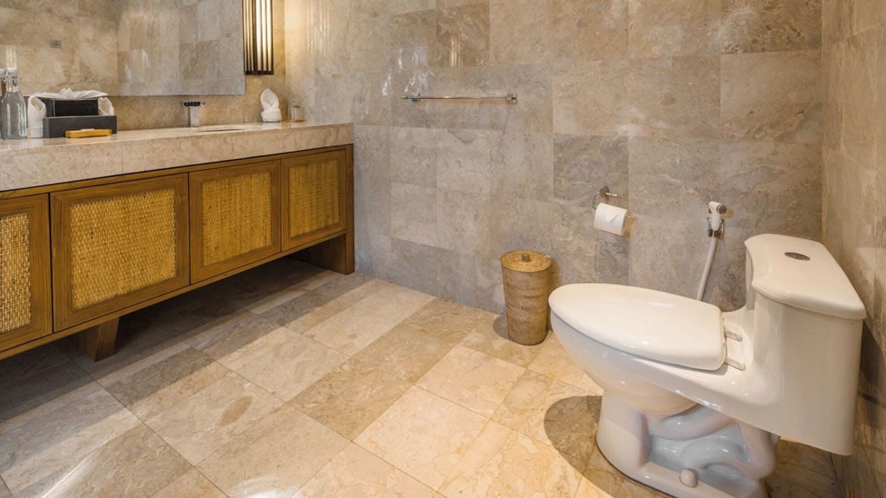 Photo of Bathroom in Petitenget