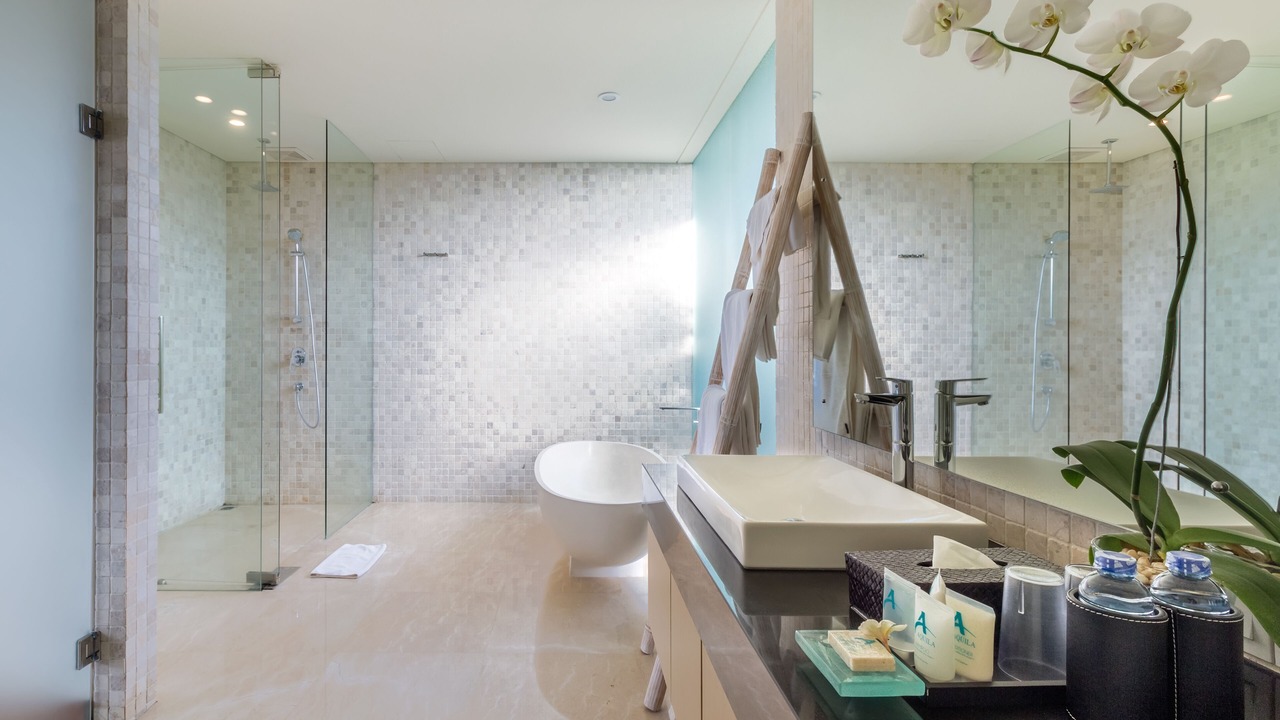 Photo of Bathroom in Petitenget