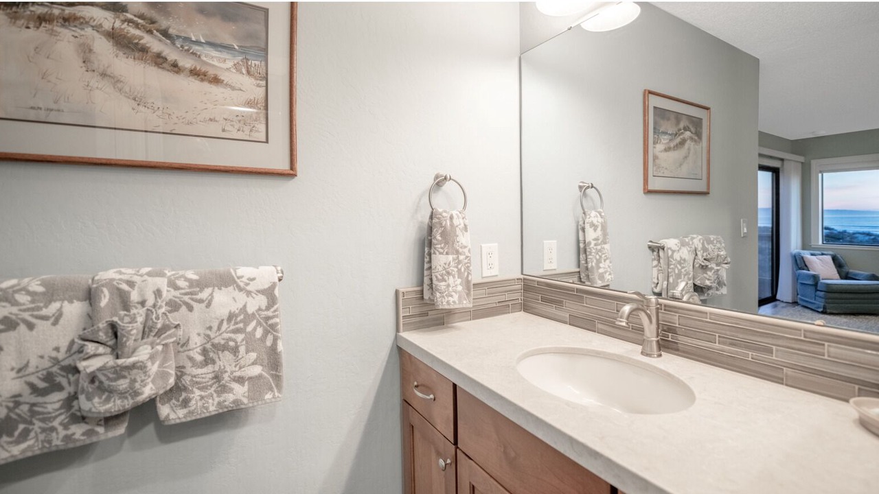 Photo of Bathroom in Pajaro Dunes