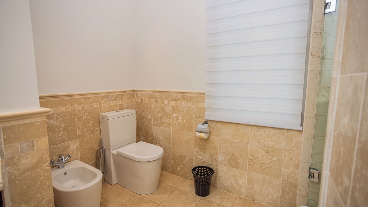Photo of Bathroom in Leeward Settlement
