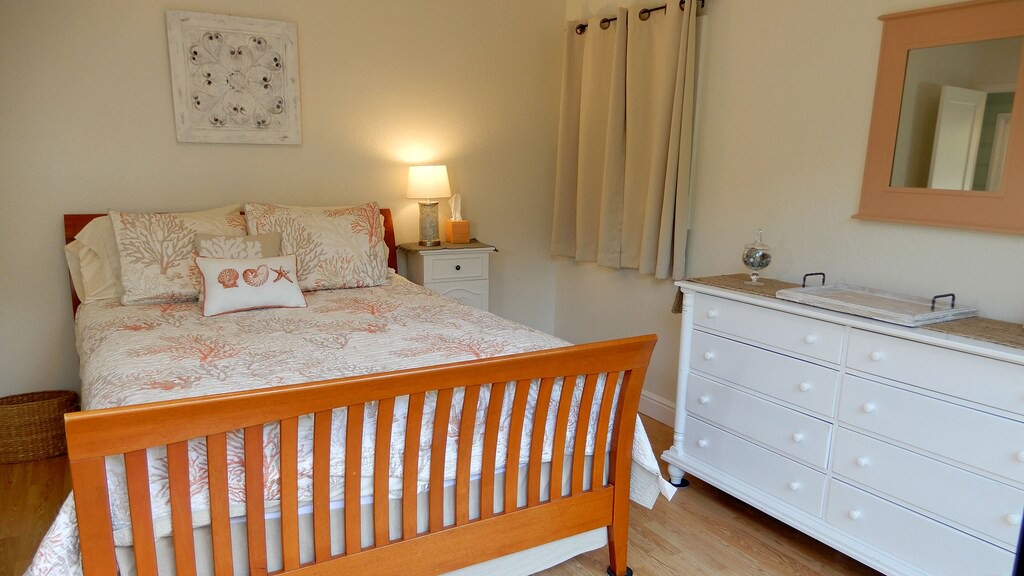 Photo of Bedroom in Opal Cliffs