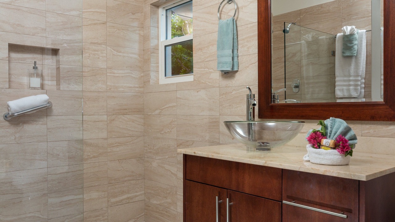 Photo of Bathroom in Long Bay Hills