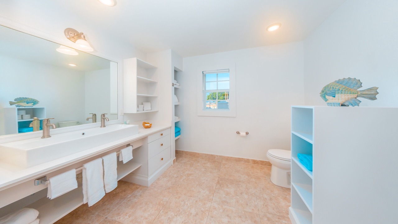 Photo of Bathroom in Cockburn Town