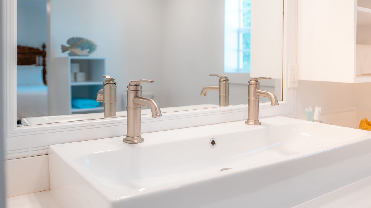 Photo of Bathroom in Cockburn Town