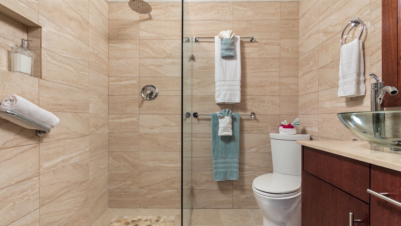 Photo of Bathroom in Long Bay Hills