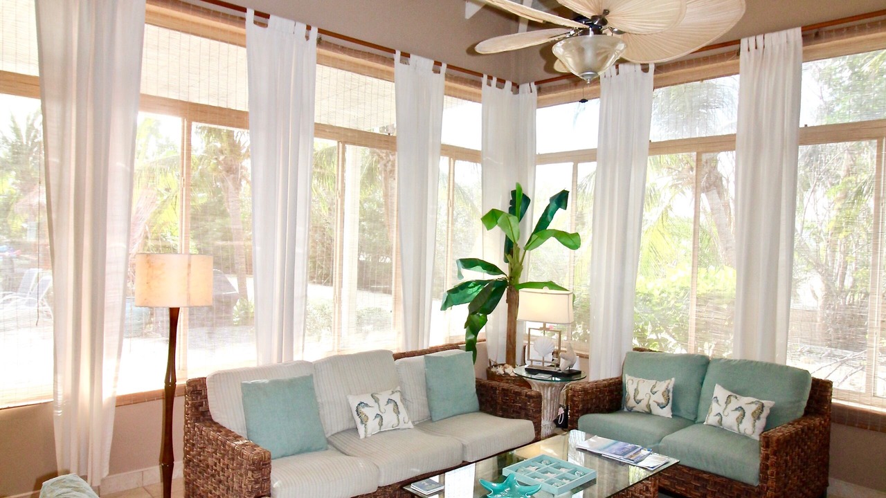 Photo of Livingroom in Leeward Settlement