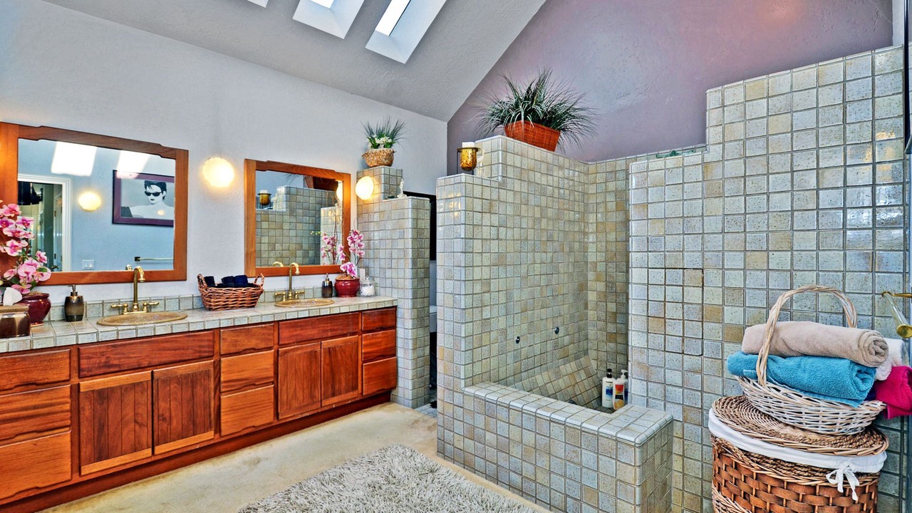 Photo of Bathroom in Eastside Santa Cruz