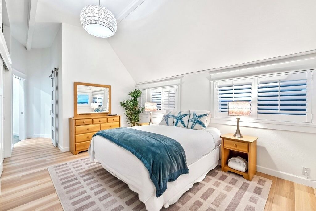 Photo of Bedroom in Opal Cliffs