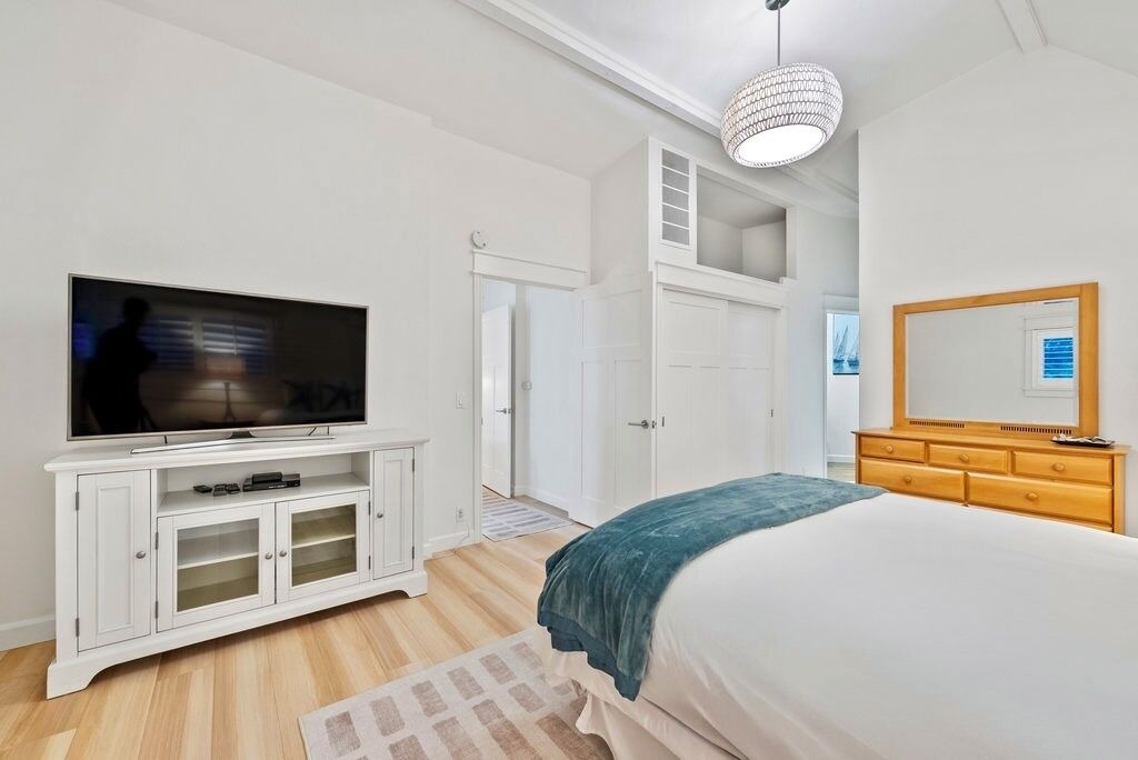 Photo of Bedroom in Opal Cliffs