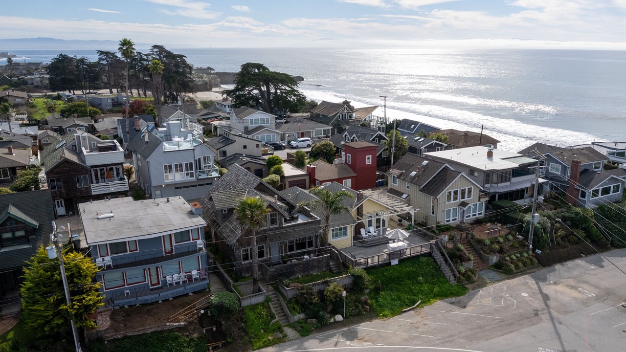 Photo of Outdoor in Eastside Santa Cruz