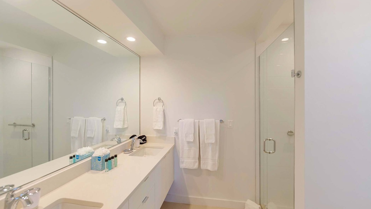Photo of Bathroom in Leeward Settlement