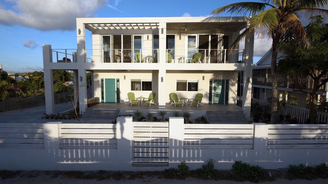 Photo of Patio Balcony in Cockburn Town