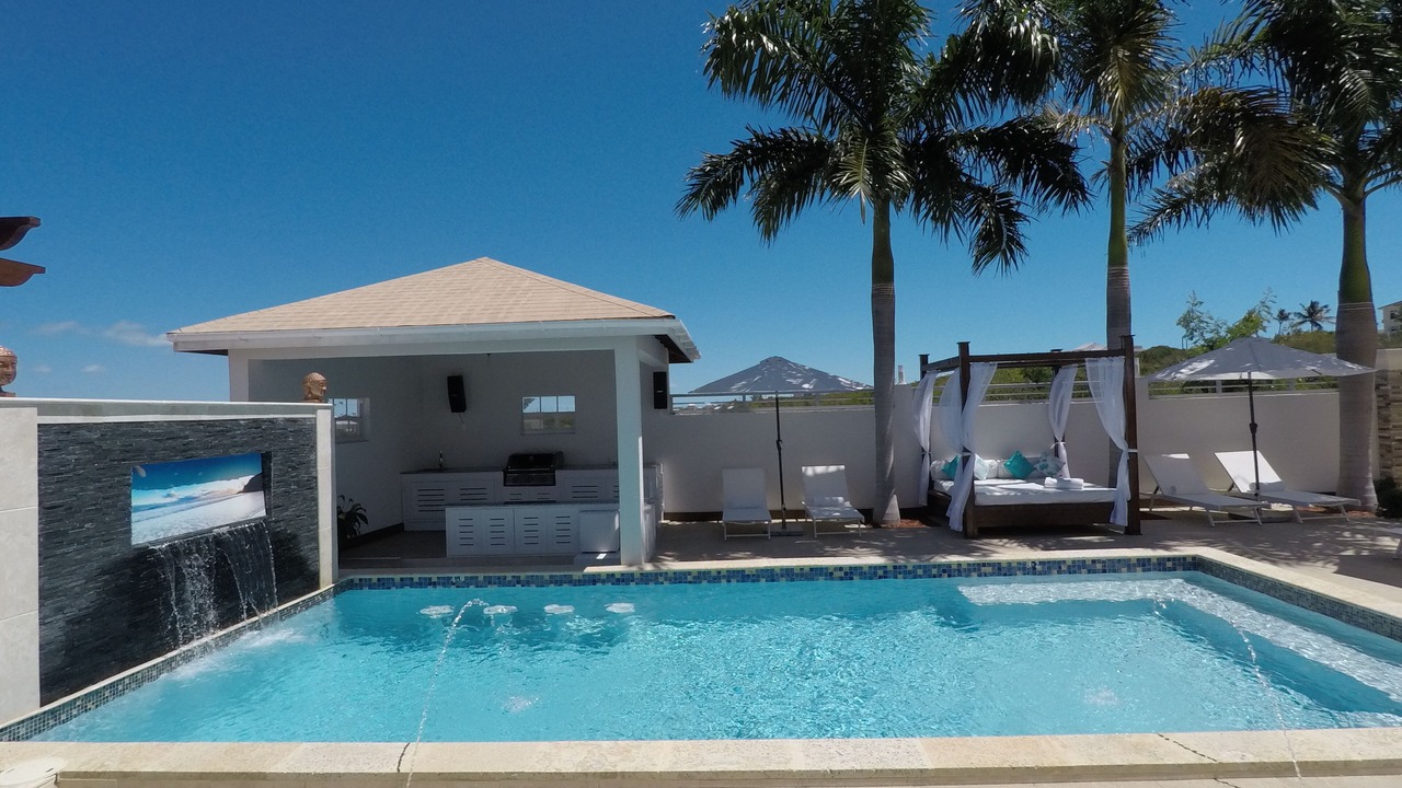 Photo of Outdoor in Grace Bay West