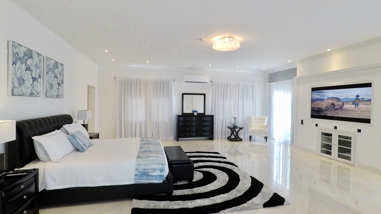 Photo of Bedroom in Grace Bay West