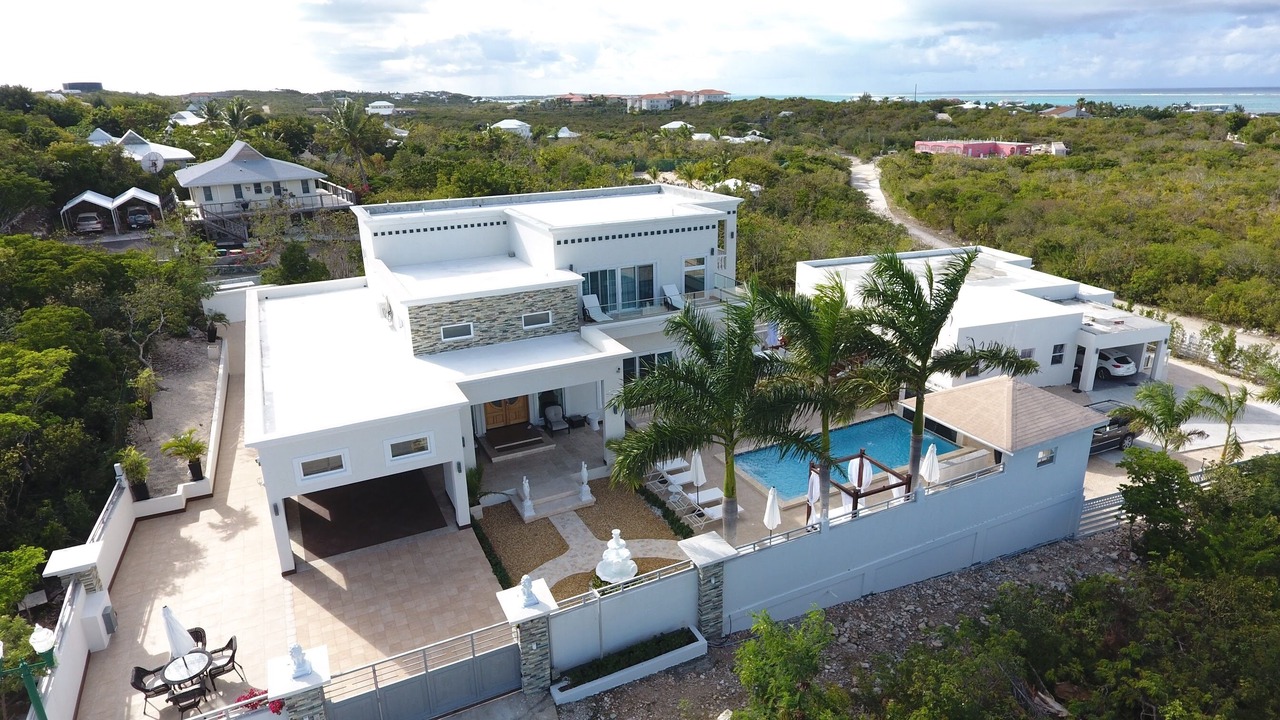 Photo of Outdoor in Grace Bay West