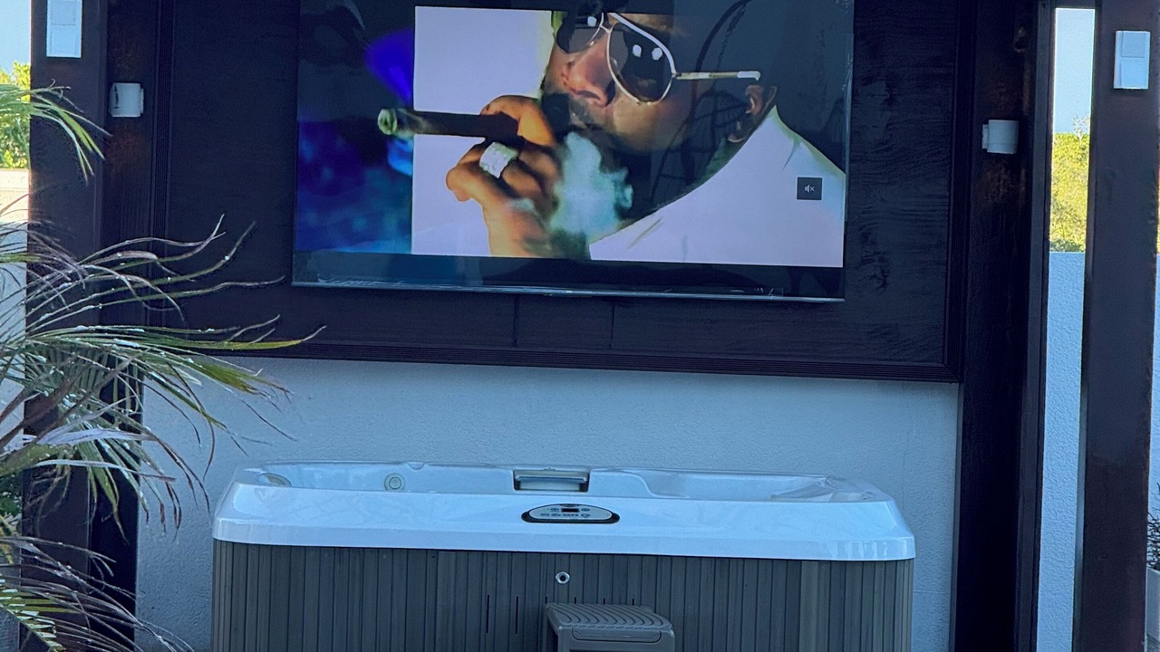 Photo of Outdoor in Grace Bay West