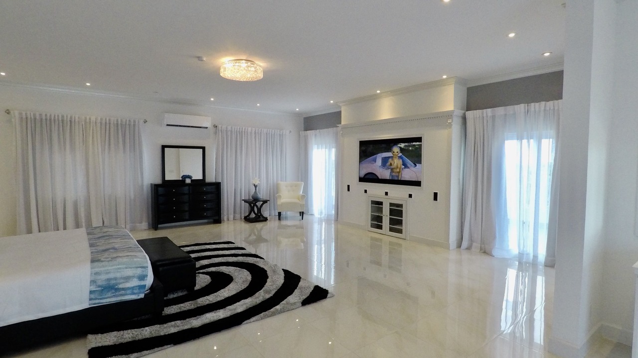 Photo of Bedroom in Grace Bay West