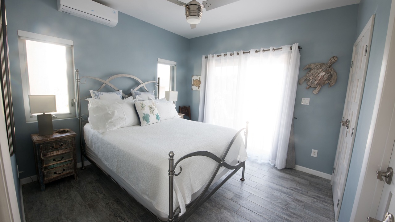 Photo of Bedroom in Cockburn Town