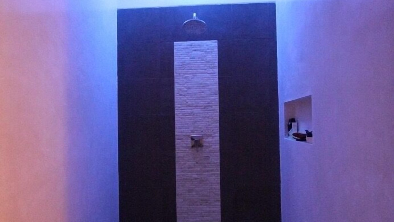 Photo of Bathroom in Sunset Road