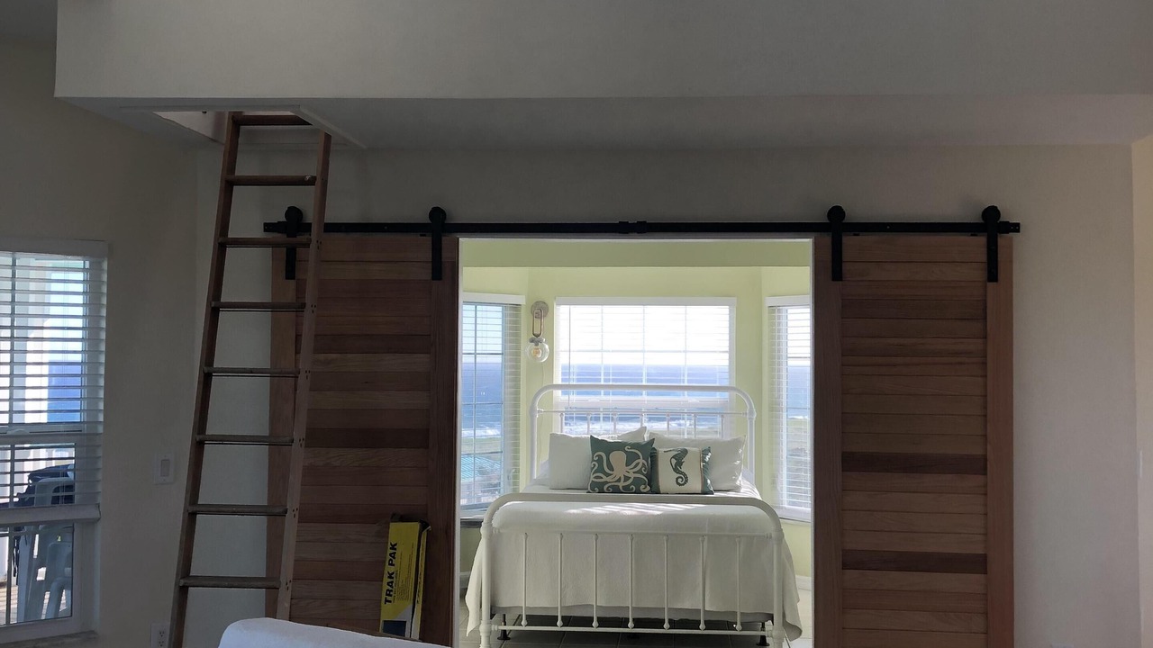 Photo of Bedroom in Conch Bar