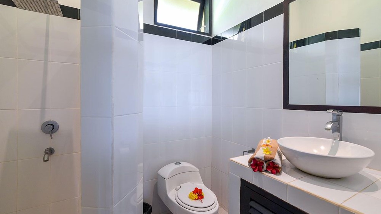 Photo of Bathroom in Dencarik