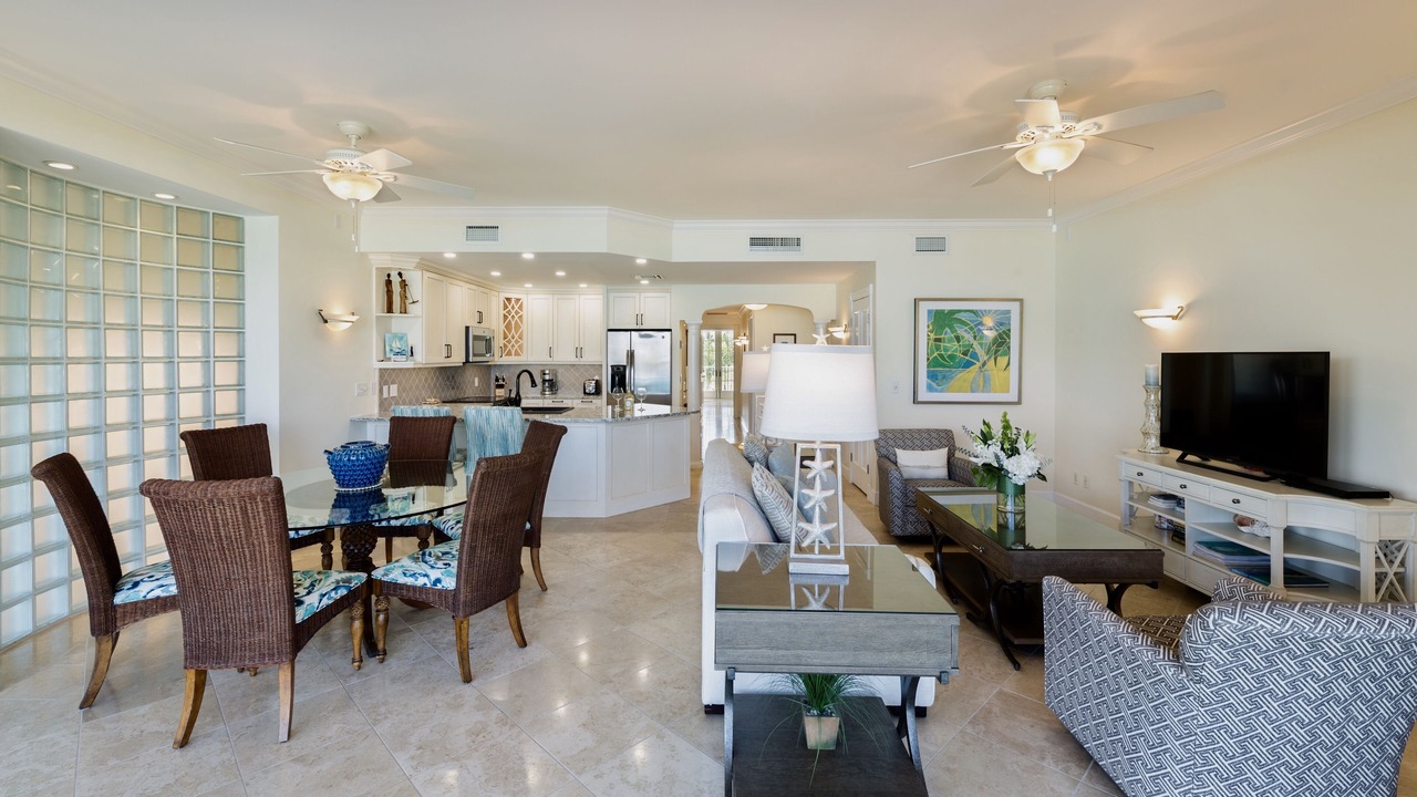 Photo of Patio Balcony in Grace Bay