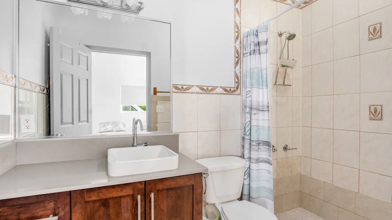 Photo of Bathroom in Long Bay