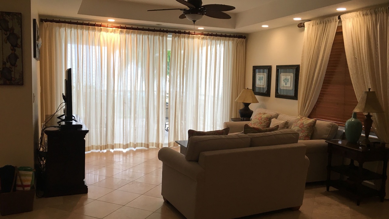 Photo of Livingroom in Grace Bay