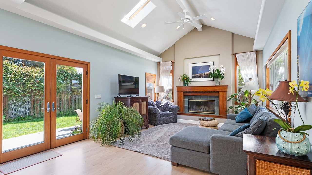 Photo of Livingroom in Opal Cliffs