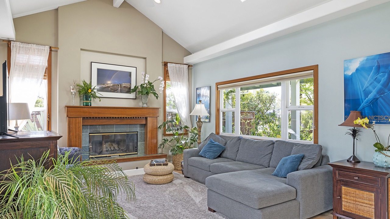 Photo of Livingroom in Opal Cliffs