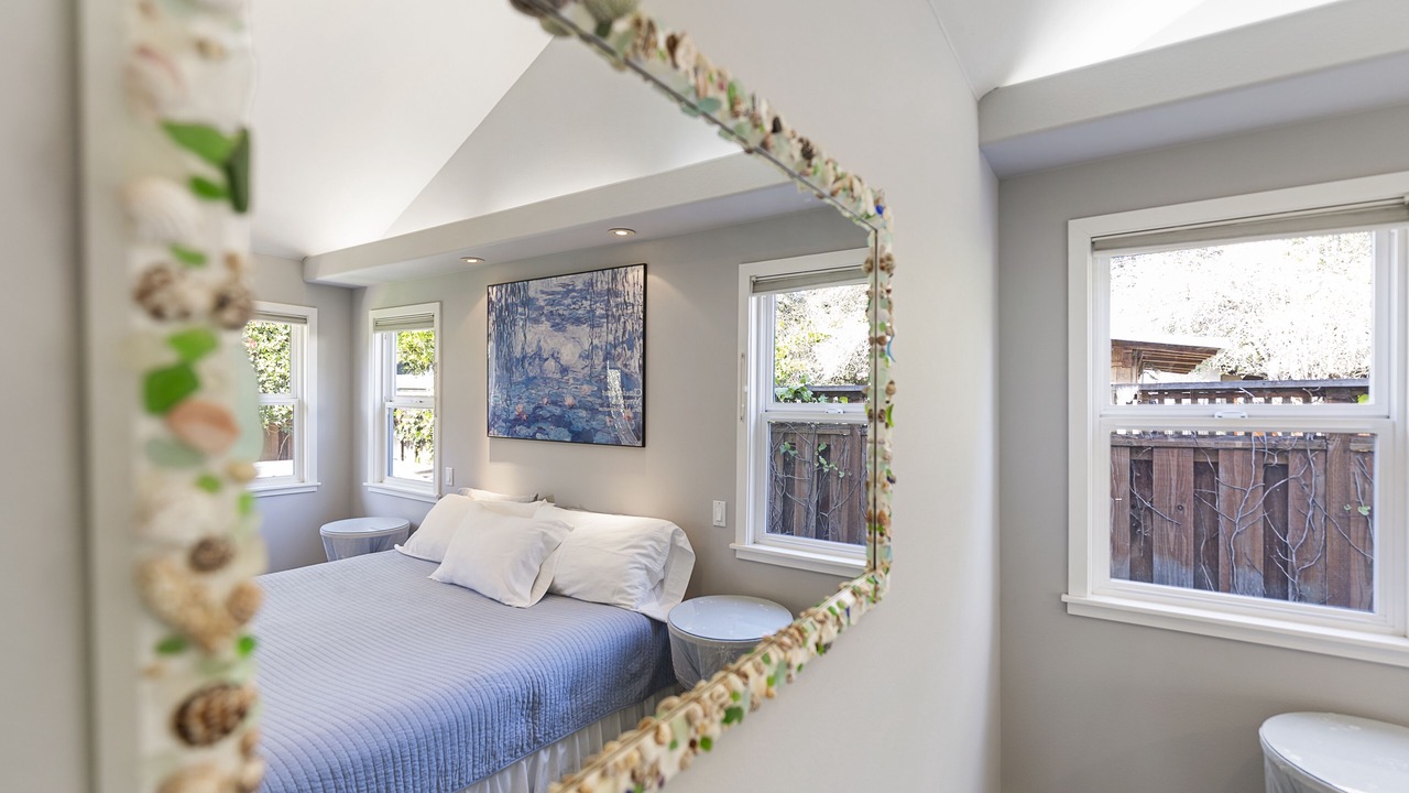 Photo of Bedroom in Opal Cliffs