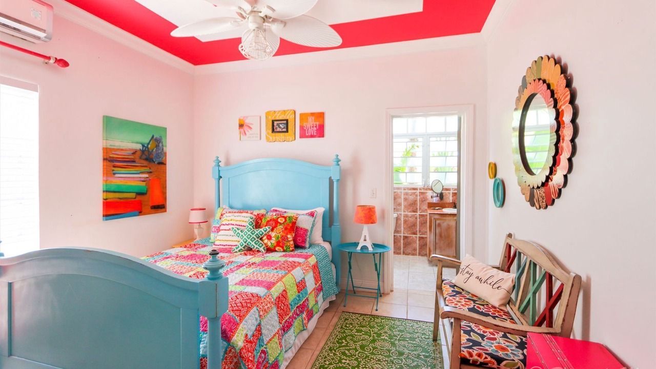 Photo of Bathroom in Leeward Settlement
