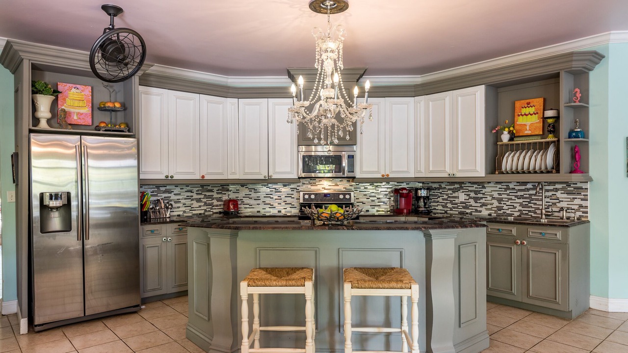Photo of Kitchen in Leeward Settlement