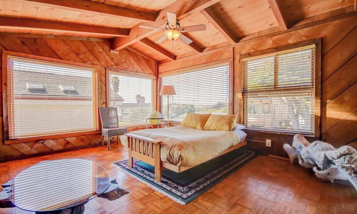 Photo of Bedroom in Opal Cliffs
