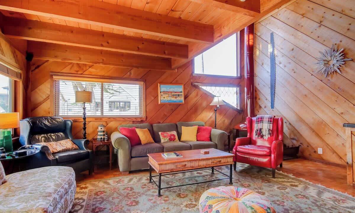 Photo of Livingroom in Opal Cliffs
