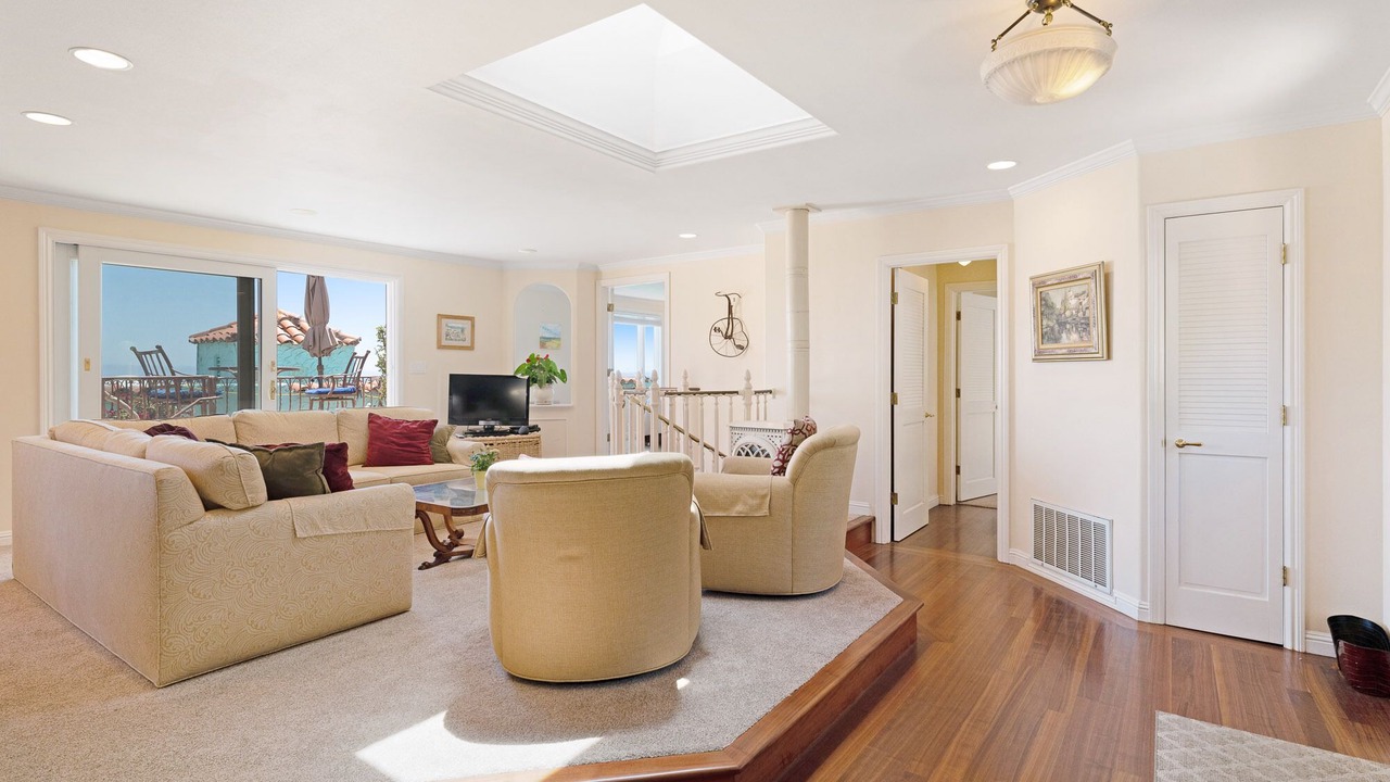 Photo of Livingroom in Capitola