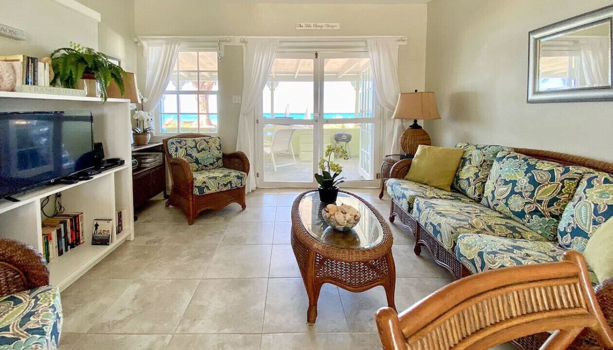 Photo of Livingroom in Cockburn Town