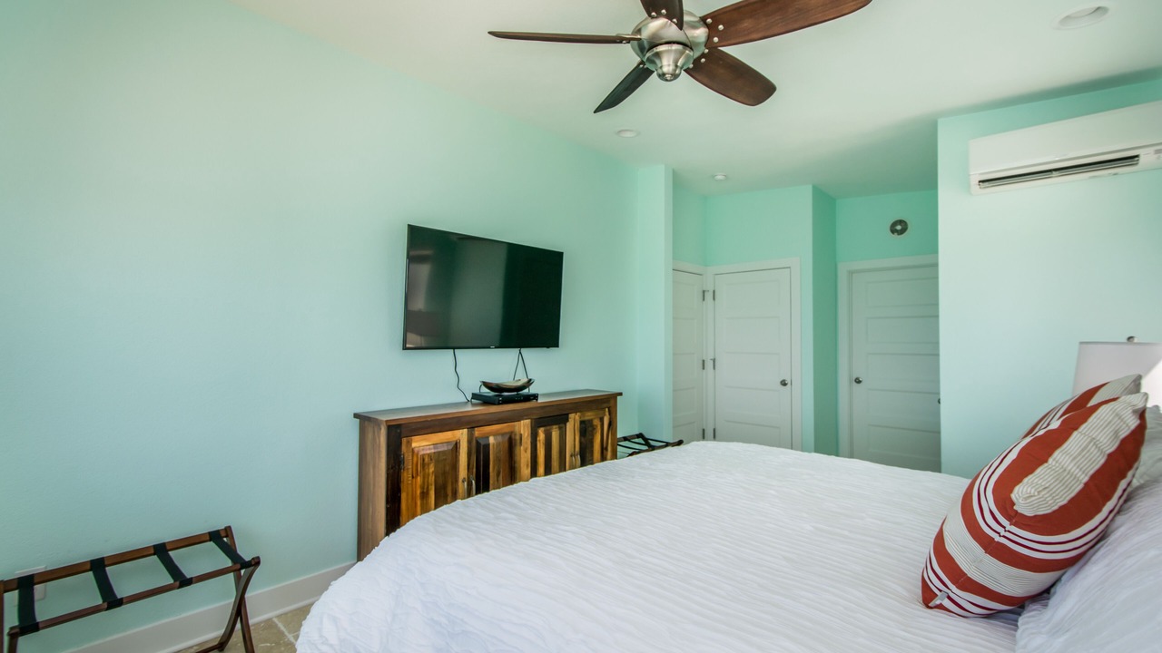 Photo of Bedroom in Cockburn Town