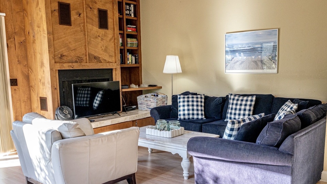 Photo of Livingroom in Eastside Santa Cruz