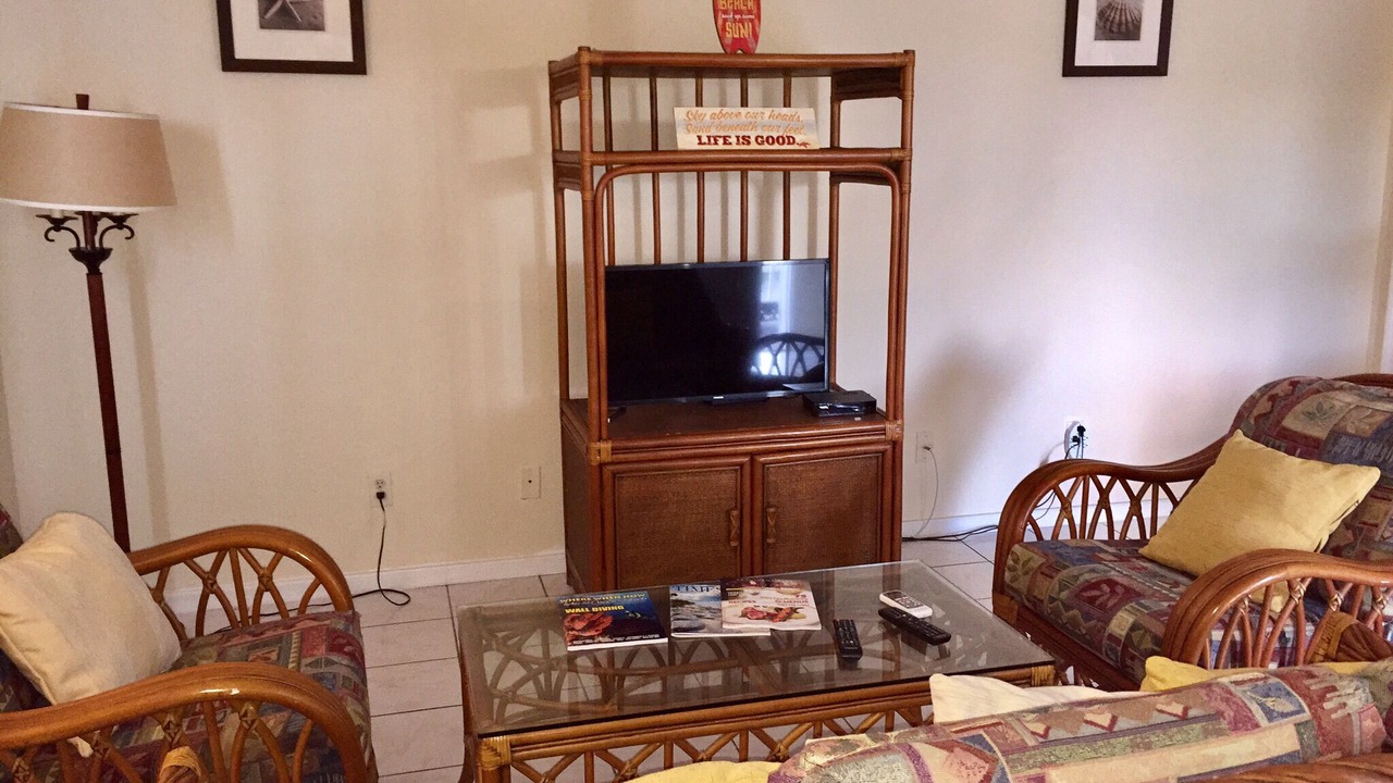 Photo of Livingroom in Leeward Settlement