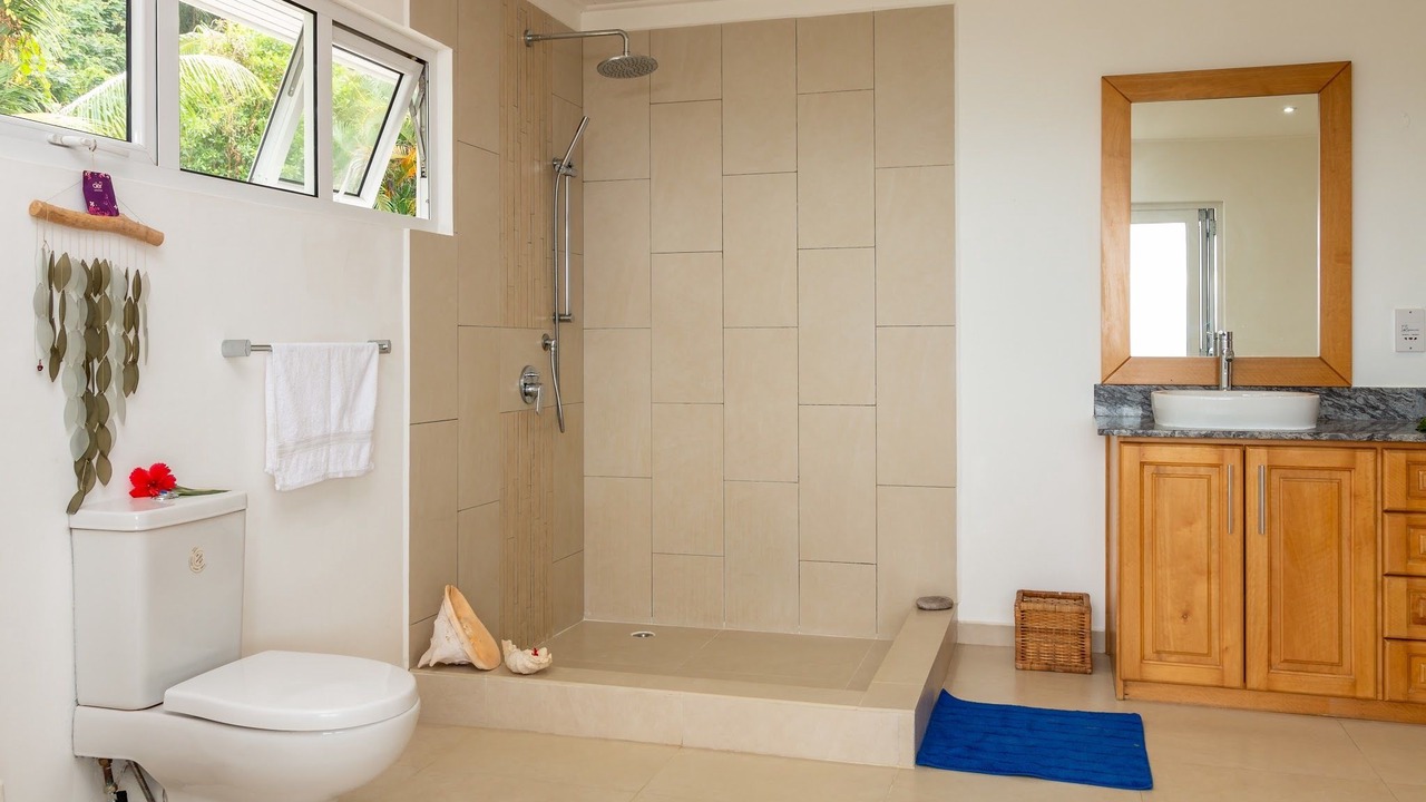 Photo of Bathroom in Pointe Au Sel