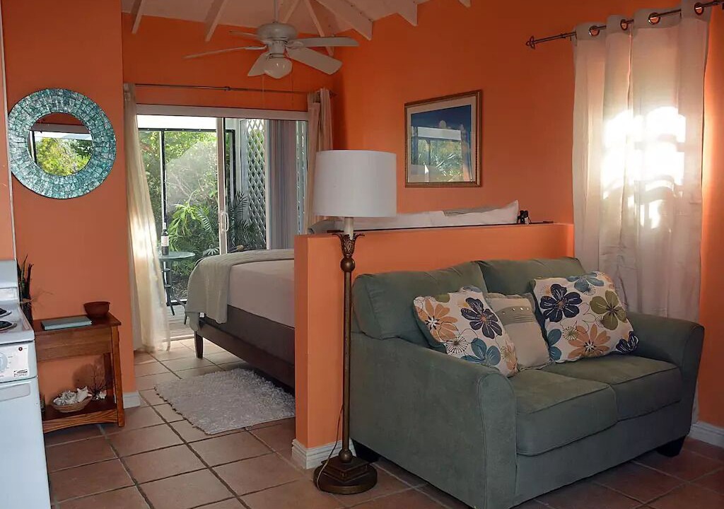 Photo of Livingroom in Leeward Settlement