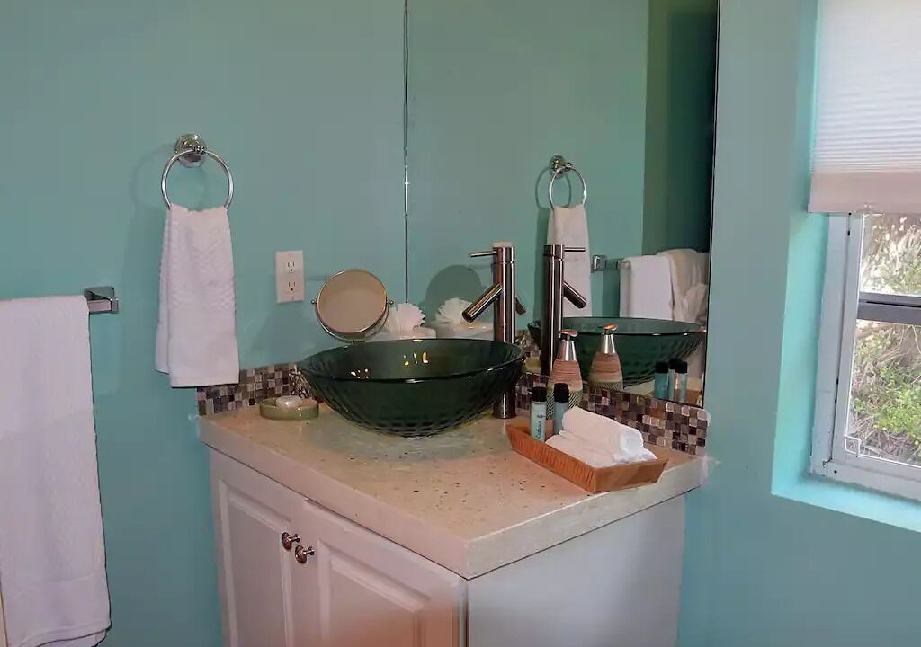 Photo of Bathroom in Leeward Settlement