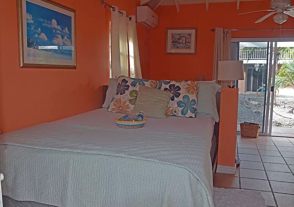 Photo of Others in Leeward Settlement