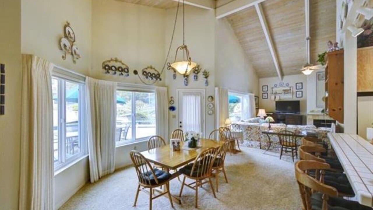 Photo of Others in Aptos
