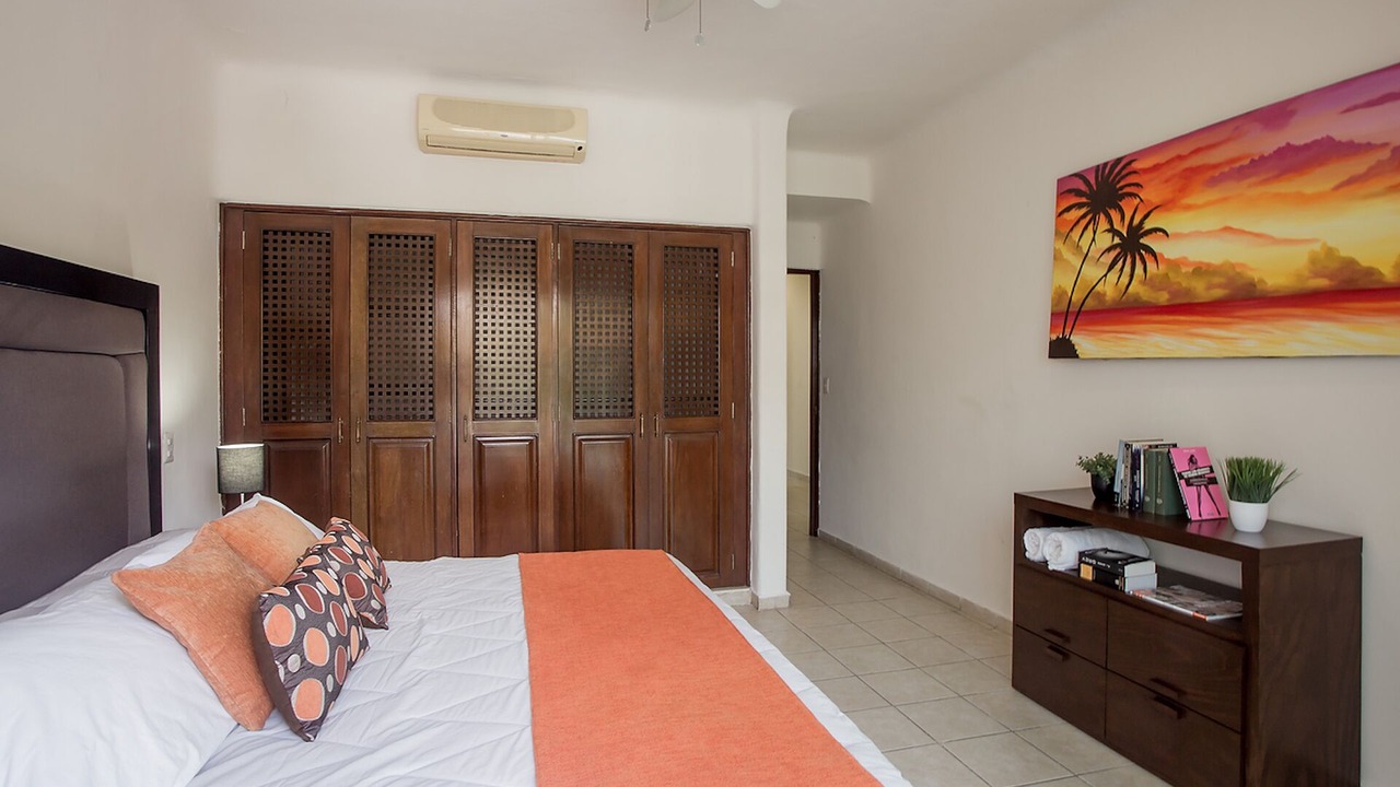 Photo of Bedroom in 12th Street